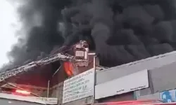Bursa'da Sünger İmalathanesi Ve Deposunda Yangın