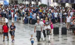 Bakanlık: Türkiye'yi 10 Ayda Ziyaret Eden Turist Sayısı 50,2 Milyonu Aştı