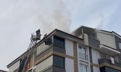 Erbaa’da 4 Katlı Binanın Çatısında  Yangın Çıktı