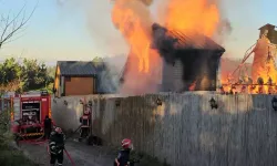 Sakarya'da Bungalov Alev Alev Yandı