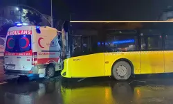 Bahçelievler'de Ambulans Ve İETT Otobüsü Kaza Yaptı