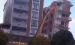 Gaziantep’te, Ağır Hasarlı 6 Katlı Bina Yıkılırken Çöktü