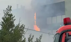 Ataşehir'de İş Yeri Yangını