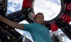 Gezeravcı’dan Türk Bayraklı Paylaşım