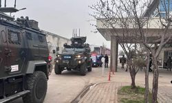 Diyarbakır'da 'Tel Örgü' Kavgası; Ağabeyi İle 2 Yeğenini Vurdu