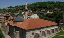 Fatih Sultan Mehmet Niksar’da  Namaz Kıldığı Ulu Cami Zamana Meydan Okuyor