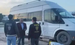 Çaldığı Minibüs Arızalanınca, Götürdüğü Tamircide Yakalandı