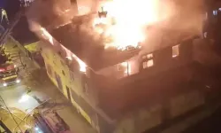 Tuzla'da 2 Katlı Binanın Çatı Katı Alev Alev Yandı