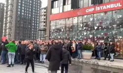 CHP İstanbul İl Başkanlığı Önünde Aday Tepkisi