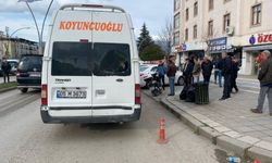 Erbaa’da Motosiklet Minibüse Çarptı; 2 Yaralı