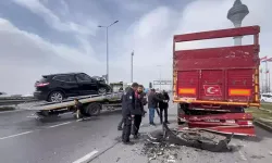Büyükçekmece'de TIR'a Arkadan Çarpan Otomobilin Sürücüsü Öldü