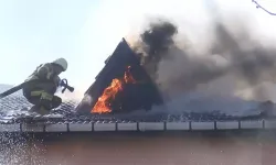 Ataşehir'de Tamirhanede Yangın