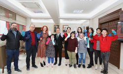 Türkiye Down Sendromu Derneği Ve Beyazay Derneği’nden Rektörü Ziyaret