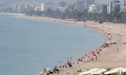 Antalya'da Oyunu Kullanan Sahile Gitti