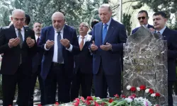 Cumhurbaşkanı Erdoğan'dan Türkeş'in Mezarına Ziyaret