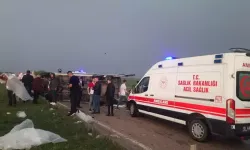 Adana'da Minibüs Devrildi: 5 Yaralı