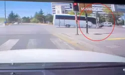 Servis Minibüsünün Çarptığı Scooter Sürücüsü Ağır Yaralandı