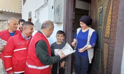 Vali Hatipoğlu Pide Dağıtım Etkinliğine Katıldı