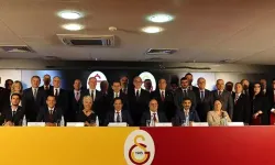 Galatasaray'da Başkan Özbek Ve Kurulları Mazbatalarını Aldı
