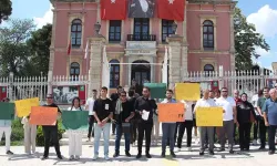 Üniversite Öğrencilerinden Toplu Taşımaya Zam Protestosu