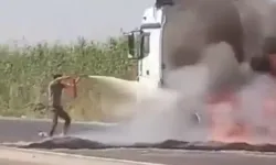 Saman Yüklü TIR’da Yangın Tüpüyle Müdahale Sırasında Patlama Kamerada