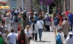 Bayram Tatilinin Son Günlerinde Büyükada'da Yoğunluk Devam Ediyor