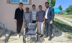 180 Bin Mavi Kapak Toplayıp Bir Engelliye Tekerlekli Sandalye Hediye Ettiler