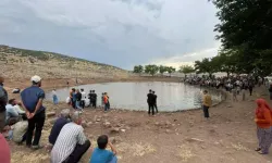 Serinlemek İçin Gölete Giren 2'si Kardeş, 3 Kişi Boğuldu