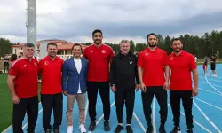 Bakan Bak Olimpiyatlara Hazırlanan Sporcuları İle Bir Araya Geldi