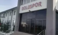 Boluspor, Tepkilerin Ardından Bekir İrtegün İle Anlaşmasını İptal Etti