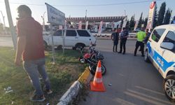 Erbaa'da Otomobil Motosiklete Çarptı: 2 Yaralı