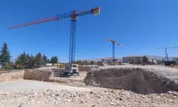 1,6 Ton Patlayıcı İle Yıkılan 11 Bloklu Evlerin Yerine 51 Bloklu 750 Konut İnşa Ediliyor