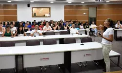 Bornova'da Belediye Çalışanlarına Uyuşturucuyla Mücadele Semineri