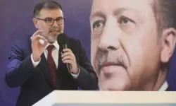 AK Parti İzmir İl Başkanı Bilal Saygılı'dan Eleştiriler: "Neden İtfaiye Daire Başkanınızı Görevden Aldınız?"