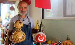 Emekli Öğretmen Su Kabaklarını Sanat Eserine Dönüştürüyor