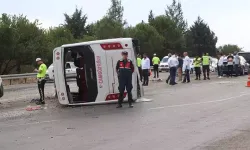 Denizli'de Düğün Yolunda Otobüs Kazası: 1’i Ağır, 26 Yaralı