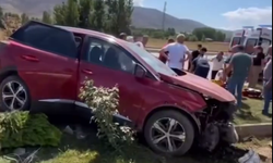 Tokat Turhal Karayolunda Kaza: 3 Yaralı