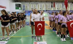 Marmaris'te Voleybol Şenliği: 30 Ağustos Zafer Kupası Coşkuyla Gerçekleşti