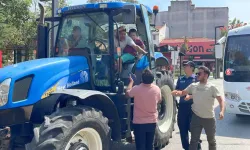 Polis, İzinsiz Çiftçi Eylemini Durdurdu: Traktörler İlçe Merkezinde Bekletildi