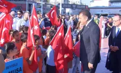 Yeni Eğitim-Öğretim Yılı İçin Taksim Cumhuriyet Anıtı’nda Tören Düzenlendi