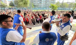 Edirne'de Öğrenciler, Davul ve Zurna Eşliğinde Ders Başladı