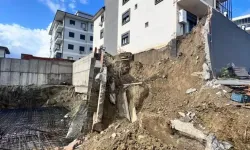 İzmir'de Şiddetli Sağanak Sağlık ve Güvenlik Sorunlarına Yol Açtı