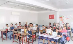 Hatay’da Jandarmadan Öğrencilere Moral Ziyareti