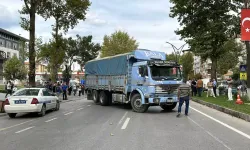 Kaçak Satışa Ceza Kesilince Kamyonla Yolu Kapattı