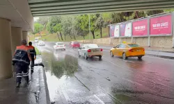 Bakırköy’de Alt Geçidi Su Bastı; Trafik Kilitlendi