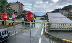 Artvin’de Şiddetli Yağış Sonrası Yol Çöktü