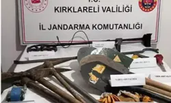 Jandarma Operasyonunda Uyuşturucu ve Kaçak Malzemeler Ele Geçirildi