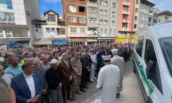 Trabzon’da Selde Ölen İşitme Engelli, Son Yolcuğuna Uğurlandı