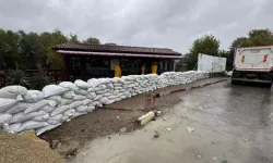 Bartın Irmağı'nın Taşma Riskine Kum Çuvallı Bariyer Önlemi