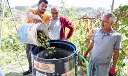 Desteklerle Üreticinin İşini Kolaylaştıran Büyükşehir Belediyesi